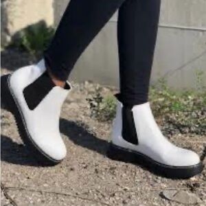 Madden Girl White Chelsea Boots Platform Ankle Booties – Size 8
